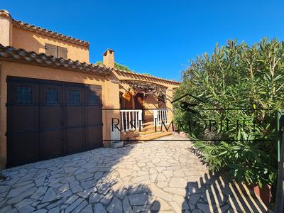 Maison - 98 m² - 4 pièces