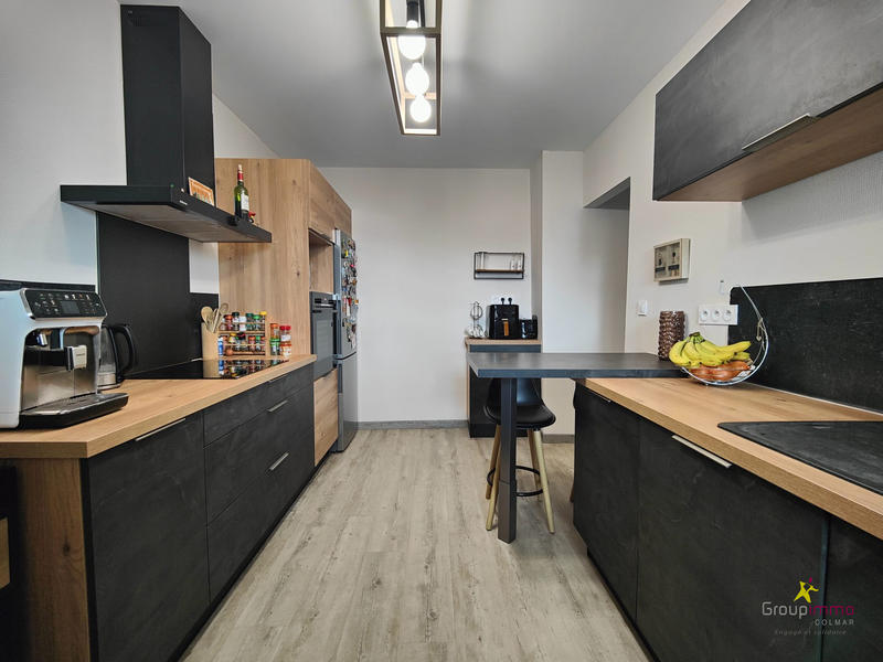 Appartement - 85 m² - 5 pièces