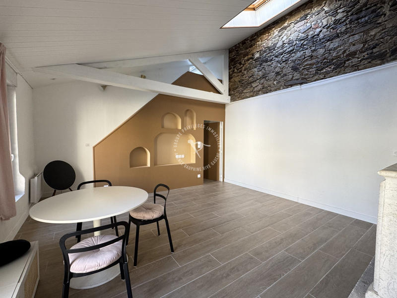 Appartement - 76 m² - 3 pièces