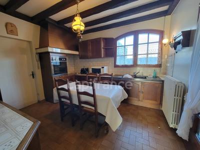 Maison - 182 m² - 8 pièces