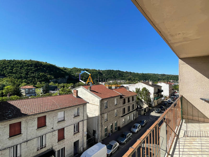 Appartement - 75 m² - 3 pièces