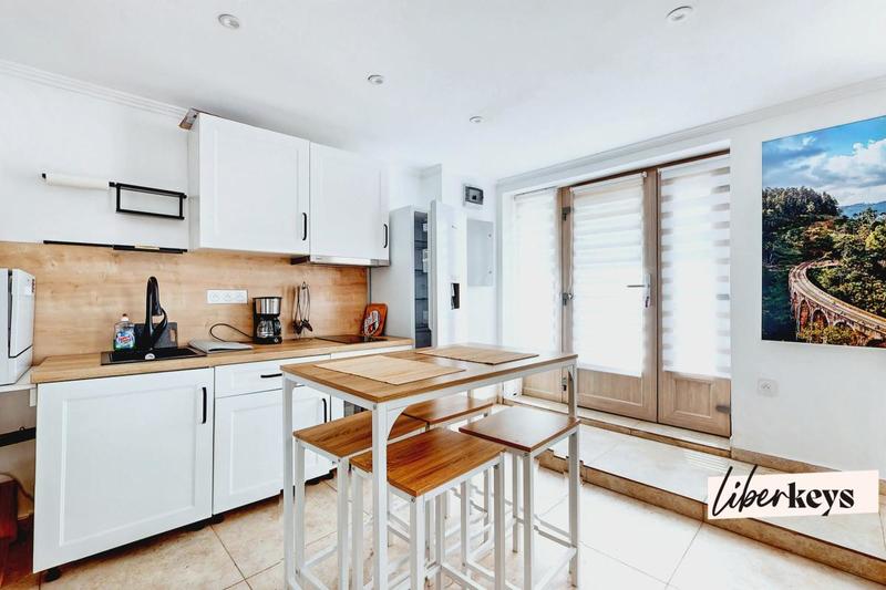 Maison de campagne - 250 m² - 5 pièces