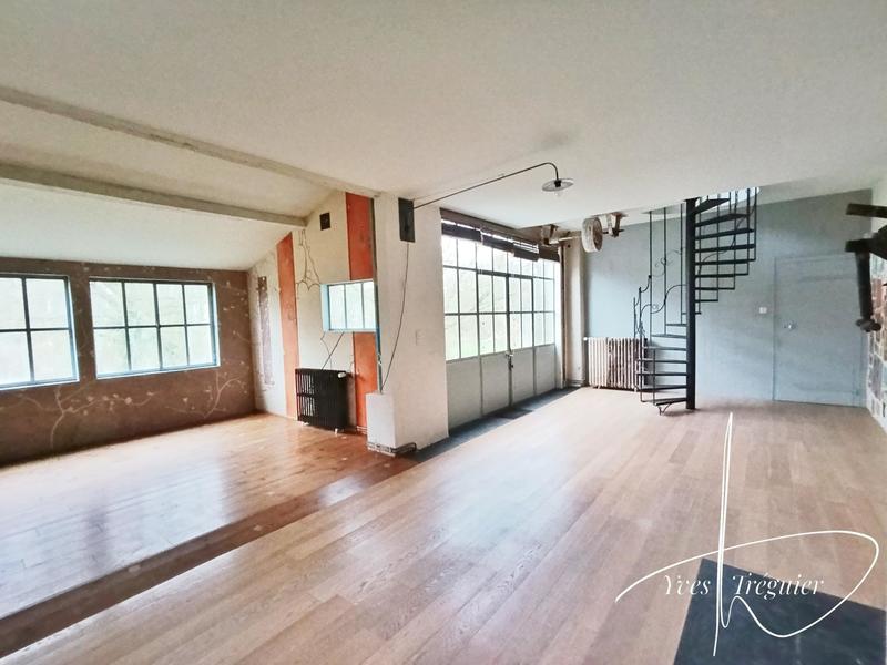 Maison - 406 m² - 7 pièces