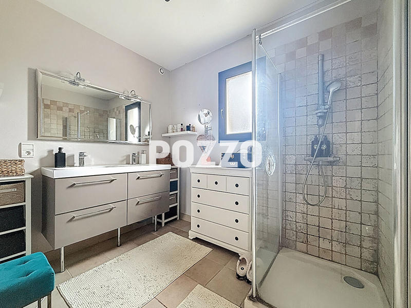 Maison - 200 m² - 6 pièces