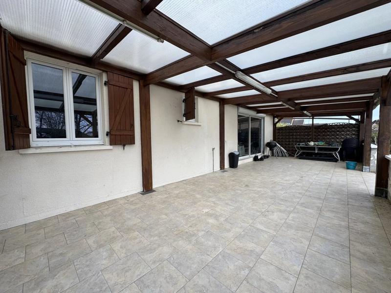 Maison - 138 m² - 5 pièces