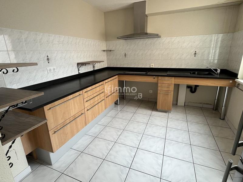 Maison - 186 m² - 7 pièces