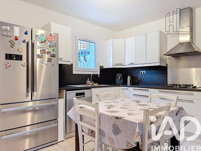 Maison - 94 m² - 5 pièces