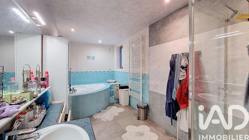 Maison - 196 m² - 7 pièces