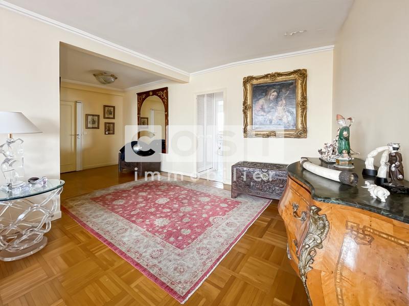 Appartement - 125 m² - 5 pièces