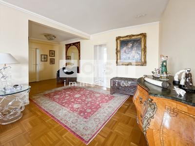 Appartement - 125 m² - 5 pièces