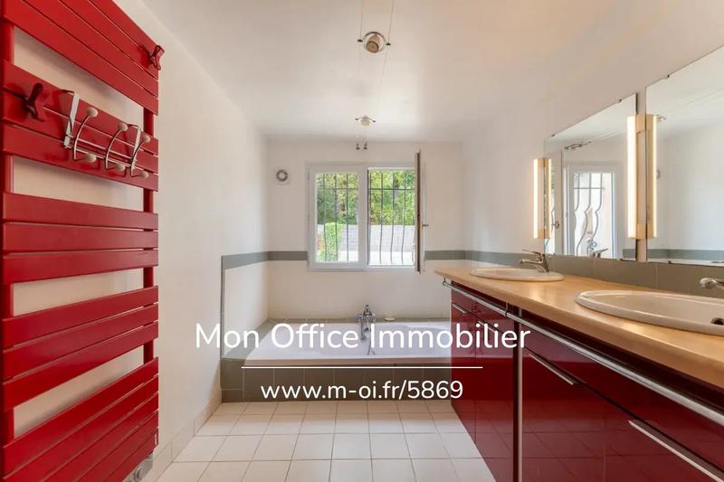Villa - 180 m² - 5 pièces