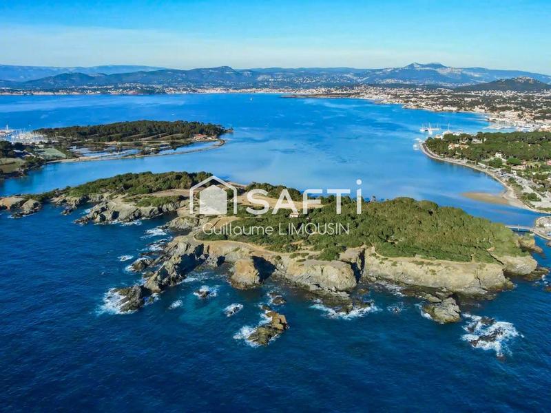 Maison - 205 m² - 6 pièces