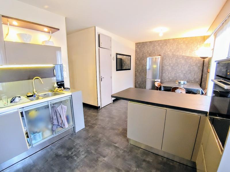 Appartement - 160 m² - 6 pièces