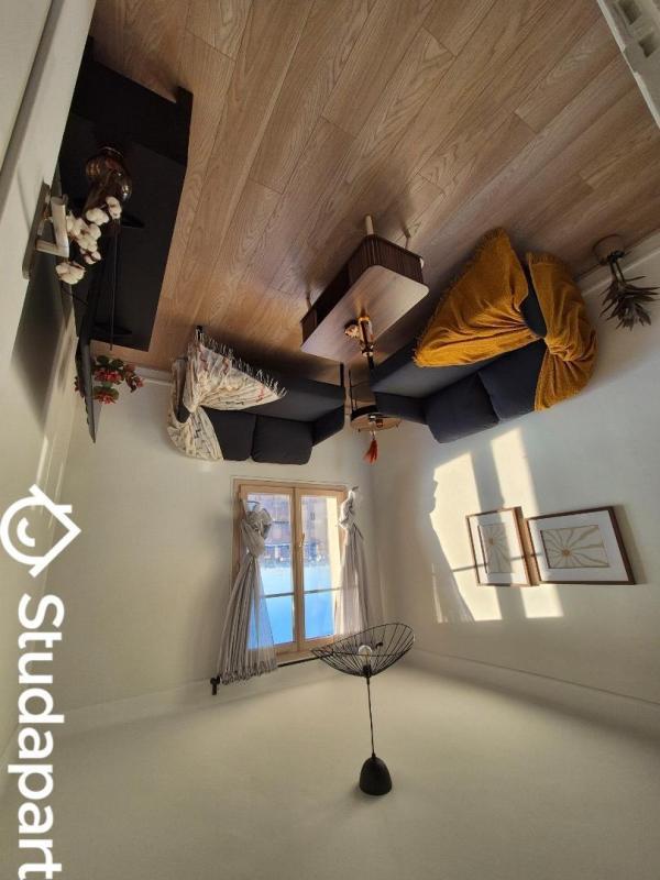 Chambre - 9 m² - 1 pièce