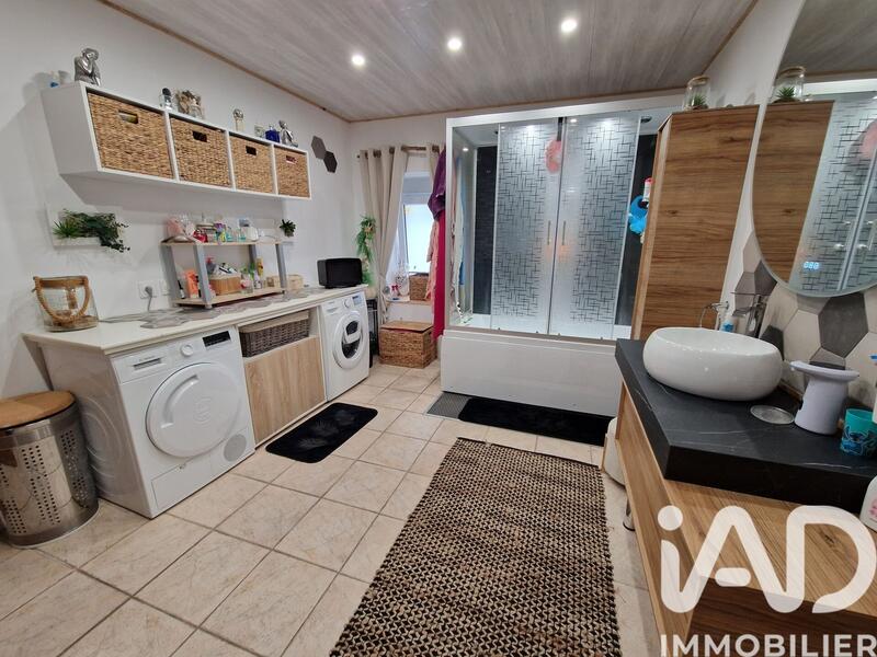 Maison - 193 m² - 6 pièces