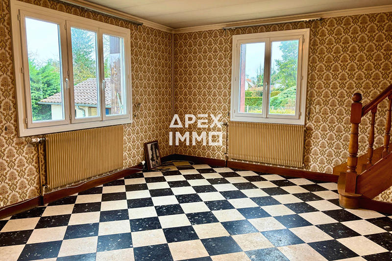 Maison - 93 m² - 5 pièces