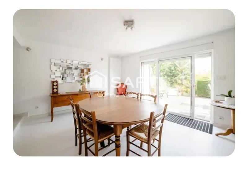 Maison - 211 m² - 9 pièces