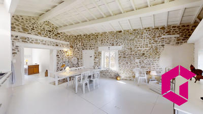 Maison - 90 m² - 4 pièces