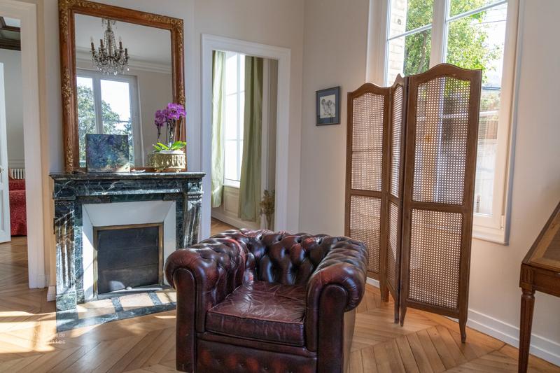 Maison - 273 m² - 11 pièces