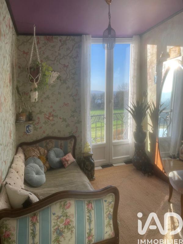 Maison - 230 m² - 8 pièces