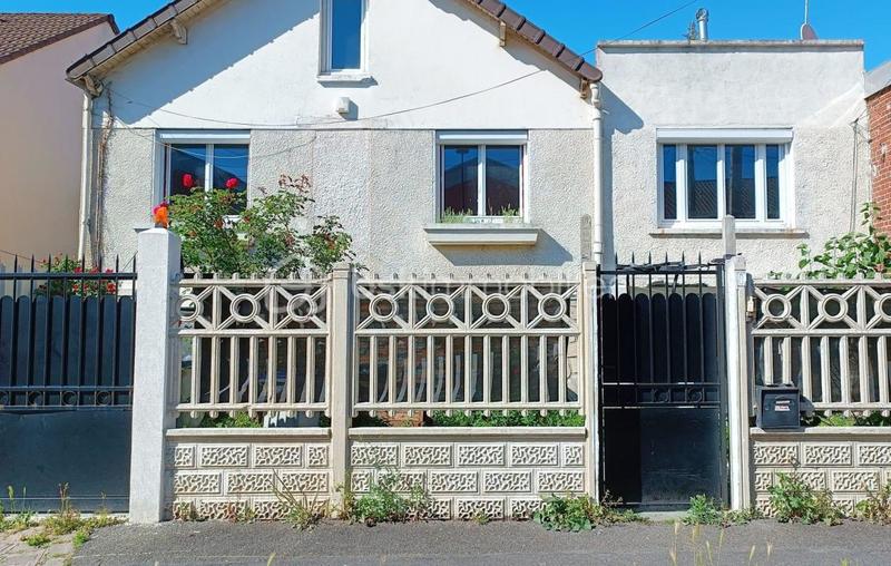 Maison - 159 m² - 8 pièces