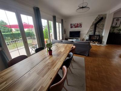 Maison - 143 m² - 6 pièces