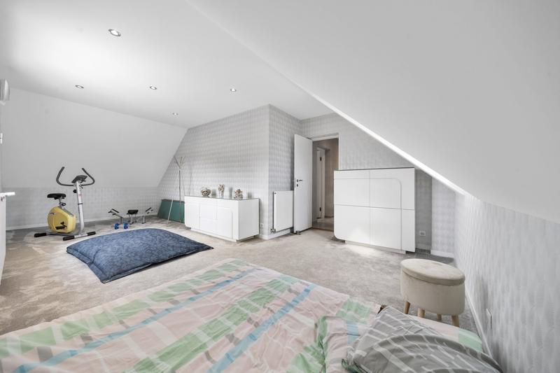 Villa - 200 m² - 7 pièces