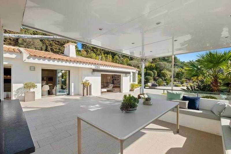 Villa - 300 m² - 8 pièces