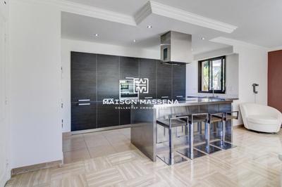 Appartement - 108 m² - 4 pièces