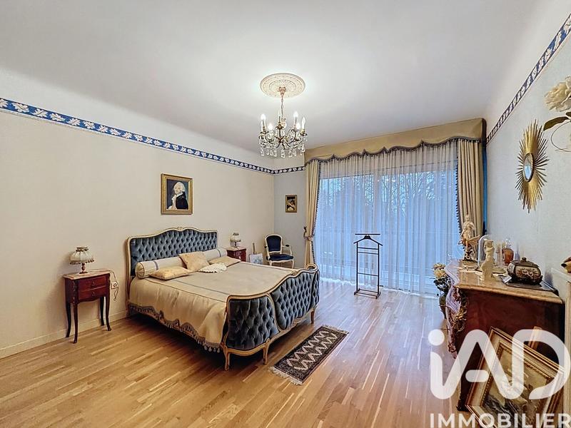 Appartement - 145 m² - 5 pièces