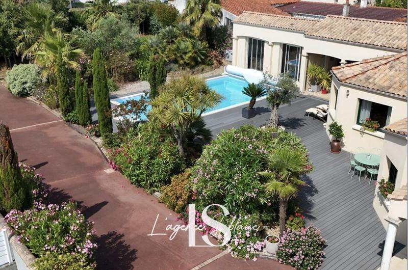 Villa - 202 m² - 7 pièces