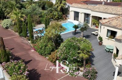 Villa - 202 m² - 7 pièces