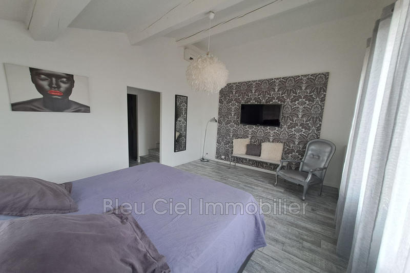 Propriété - 300 m² - 7 pièces