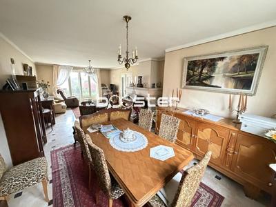 Maison ancienne - 131 m² - 6 pièces