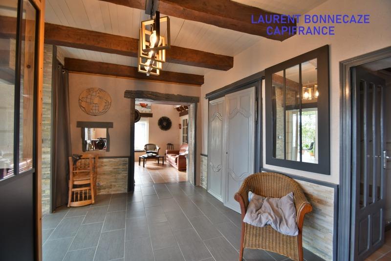 Maison - 199 m² - 7 pièces