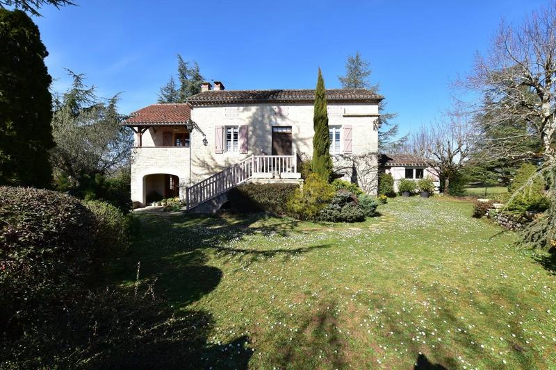 Maison - 156 m² - 7 pièces