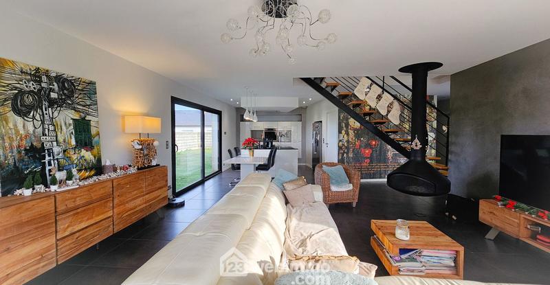 Villa - 165 m² - 8 pièces