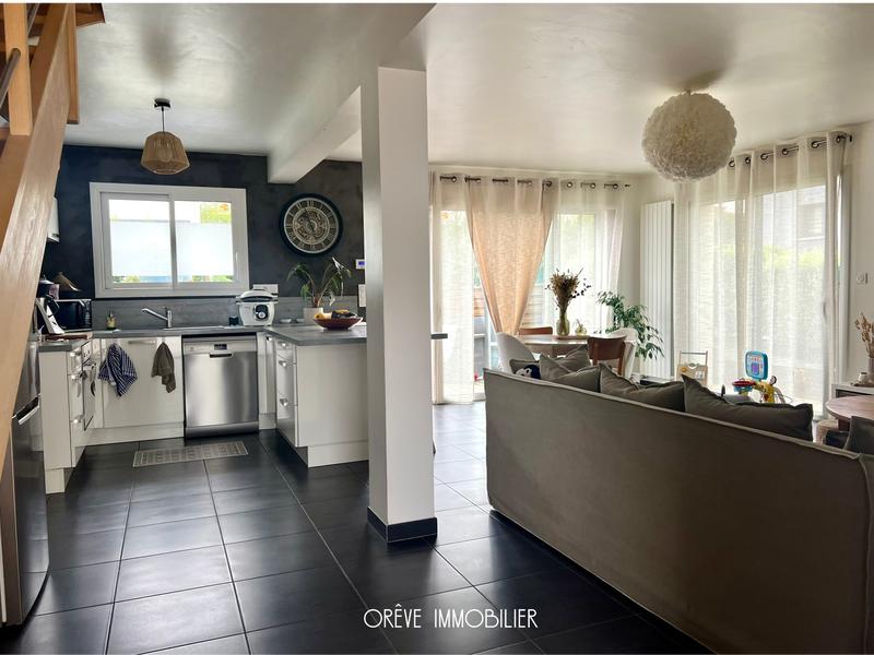 Maison - 104 m² - 6 pièces