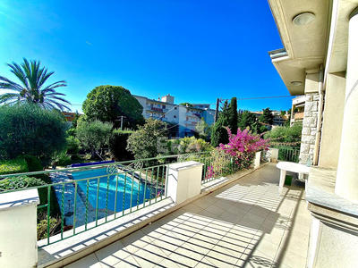 Maison - 144 m² - 6 pièces