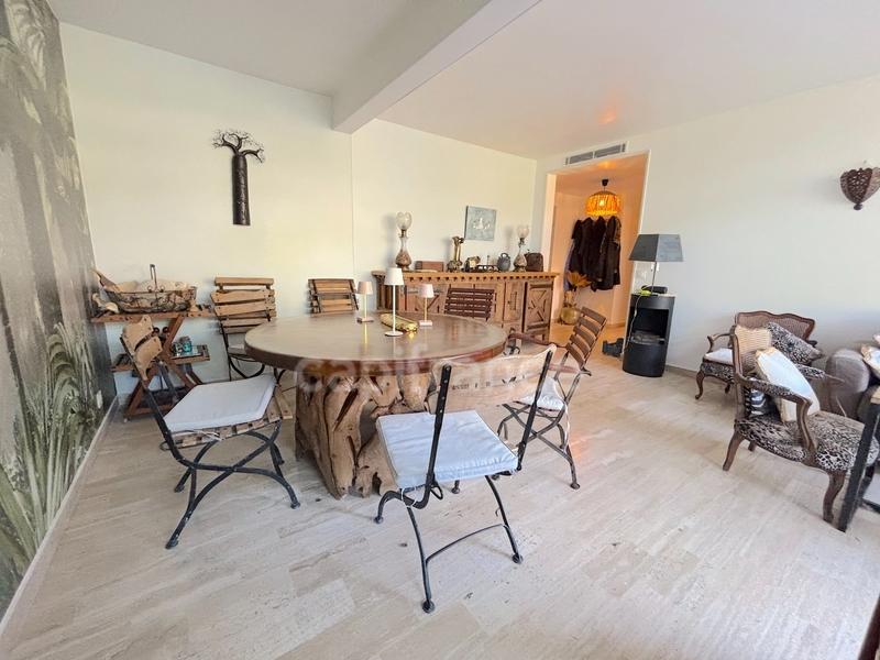 Appartement - 77 m² - 3 pièces