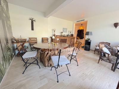 Appartement - 77 m² - 3 pièces