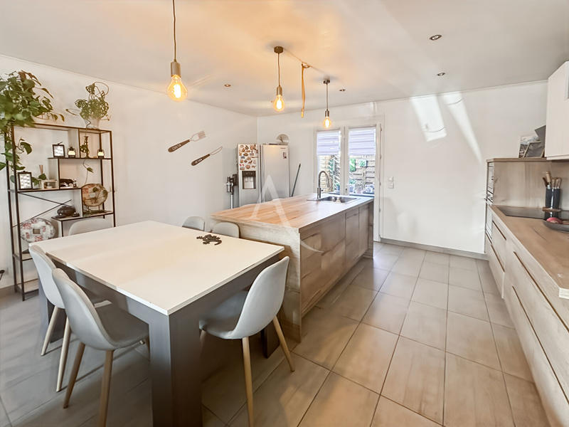 Maison - 112 m² - 5 pièces