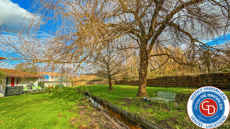 Maison - 207 m² - 8 pièces