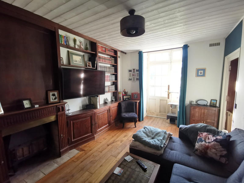 Maison - 248 m² - 10 pièces