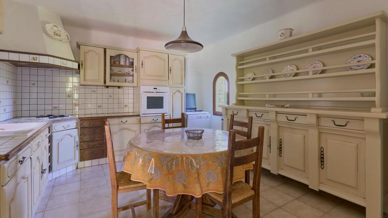 Maison - 255 m² - 6 pièces