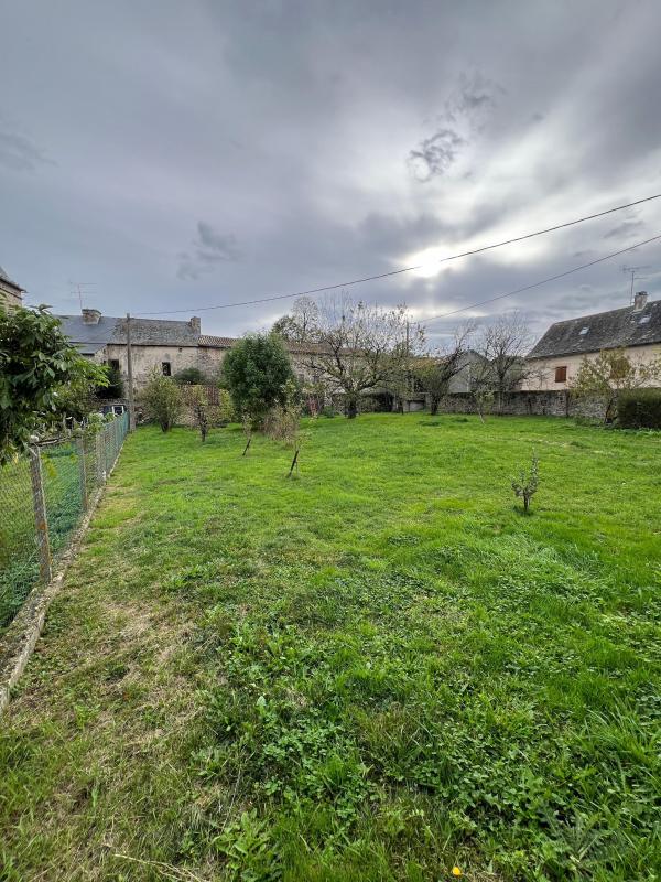 Corps de ferme - 260 m² - 2 pièces