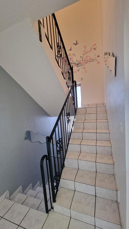 Maison - 255 m² - 9 pièces