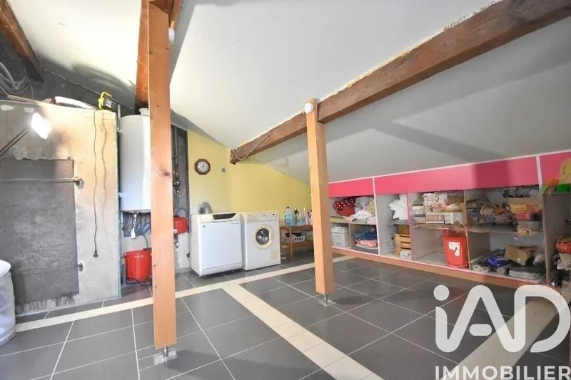 Maison - 212 m² - 5 pièces
