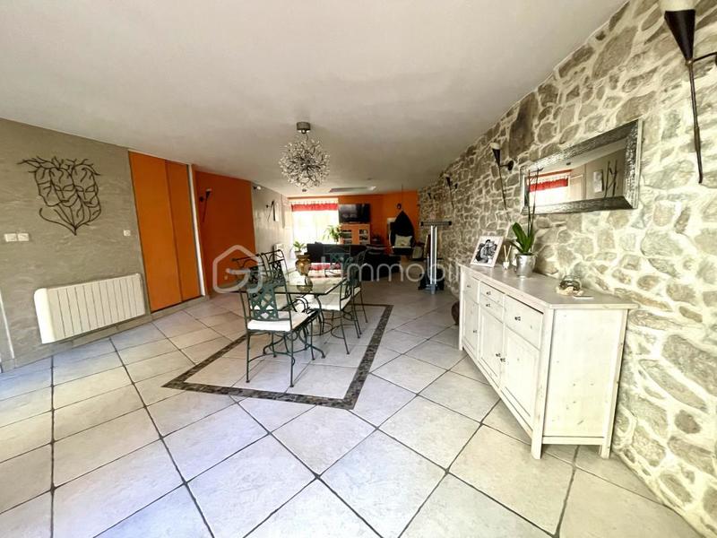 Maison de village - 245 m² - 9 pièces