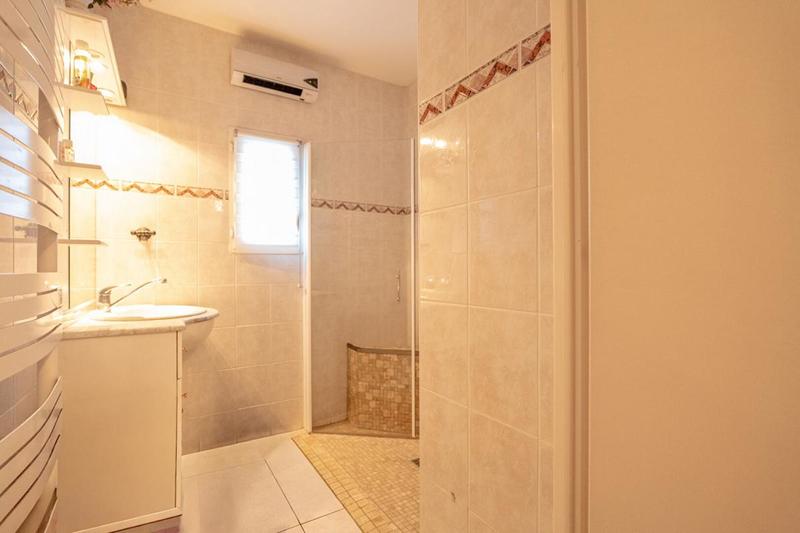 Maison - 96 m² - 3 pièces